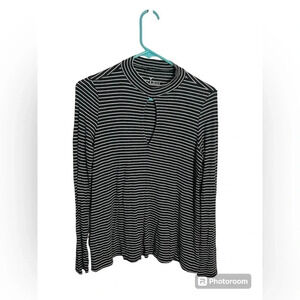 American Eagle Size Medium soft and sexy ribbed gray striped long sleeve shirt